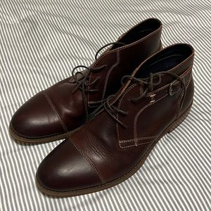 Like new Johnston & Murphy boots size 9.5